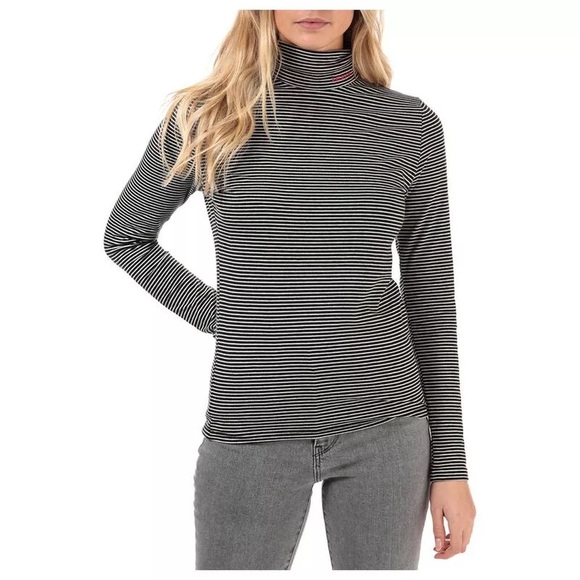 Levi’s Turtleneck - Picture 3 of 3